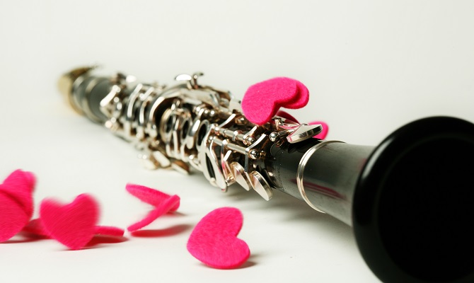clarinet with flying hearts